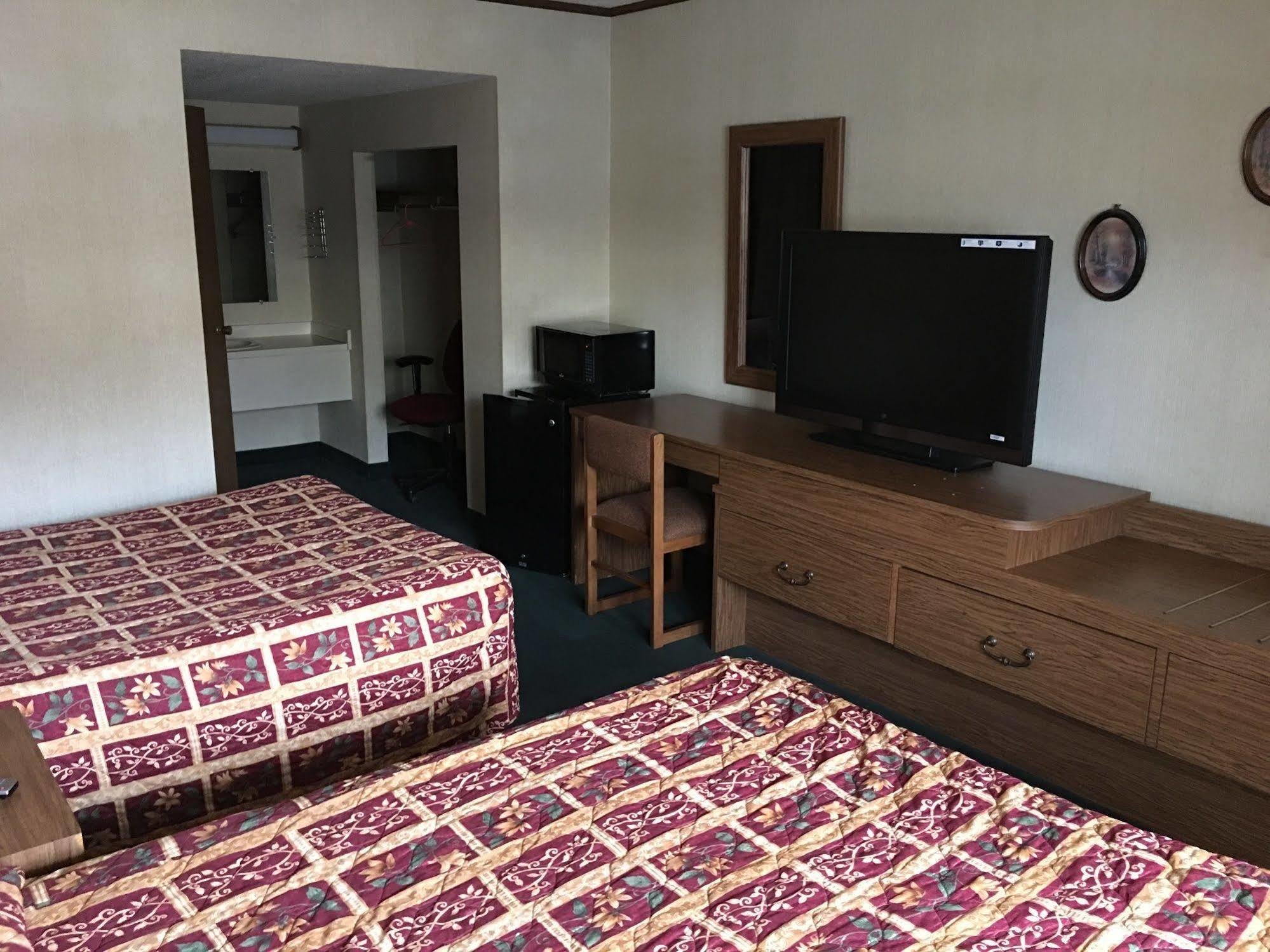 Parkway Inn Vestal Dış mekan fotoğraf