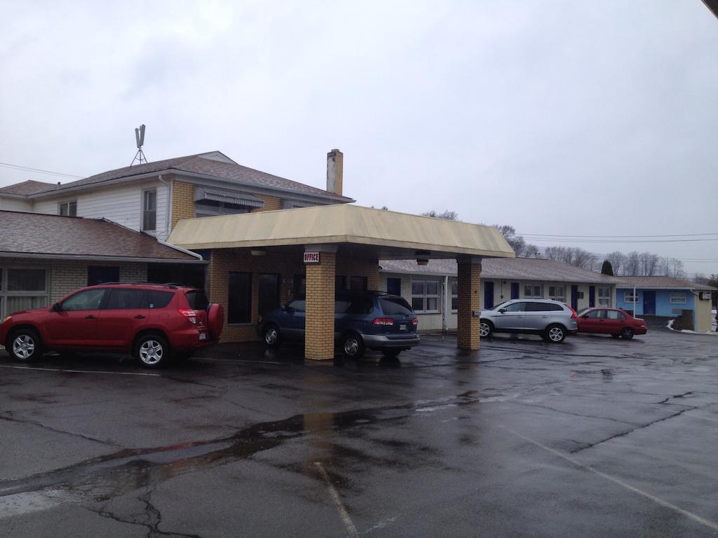 Parkway Inn Vestal Dış mekan fotoğraf